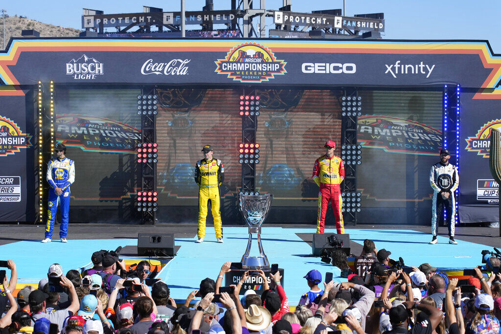 NASCAR Phoenix Auto Racing